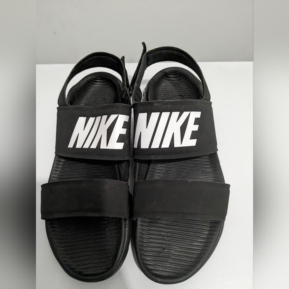 Women's Nike Tanjun sandals